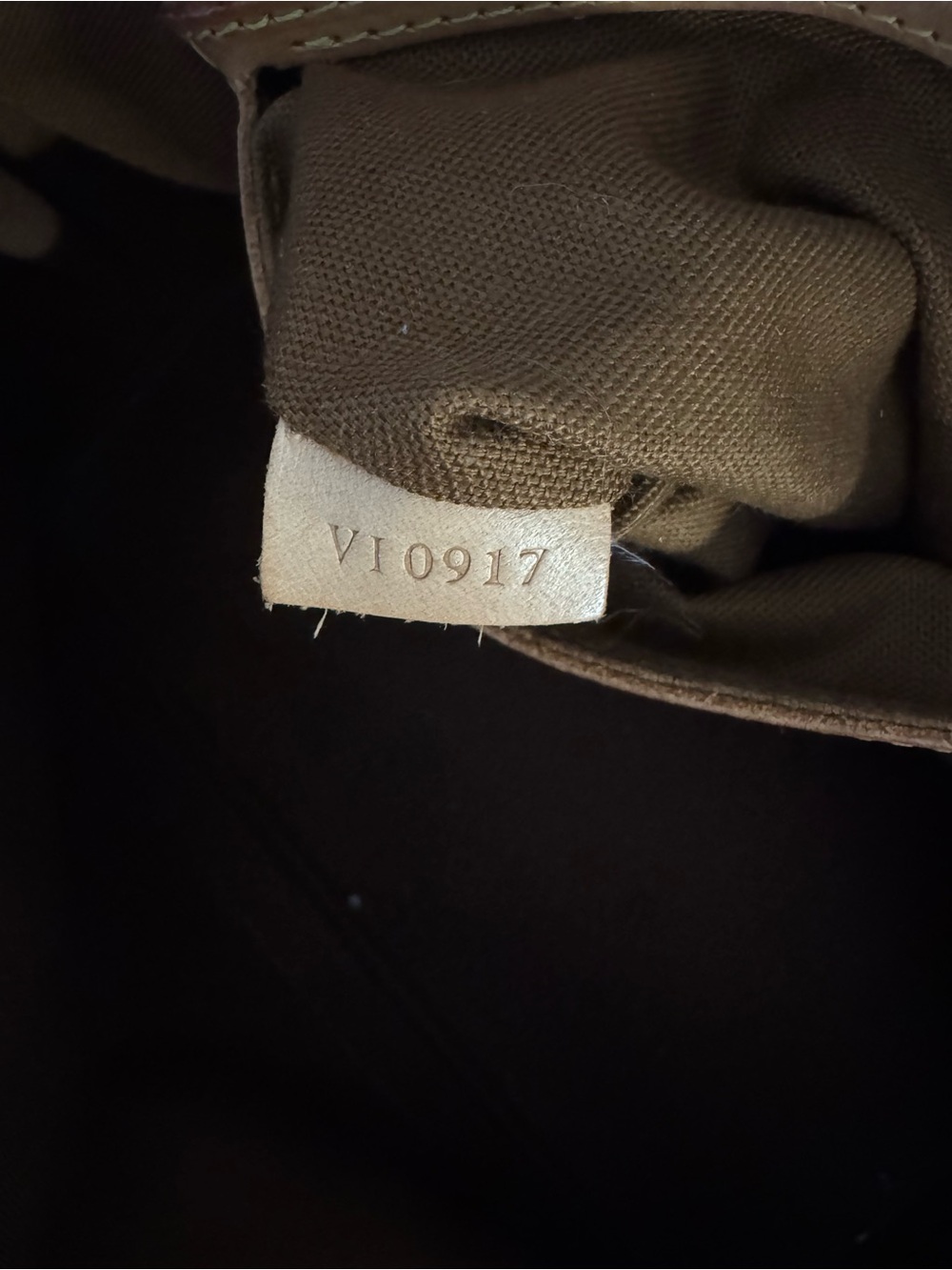 Authentic Louis Vuitton Brown Monogram Canvas Alma PM with Tan Trim - Picture 3 of 15